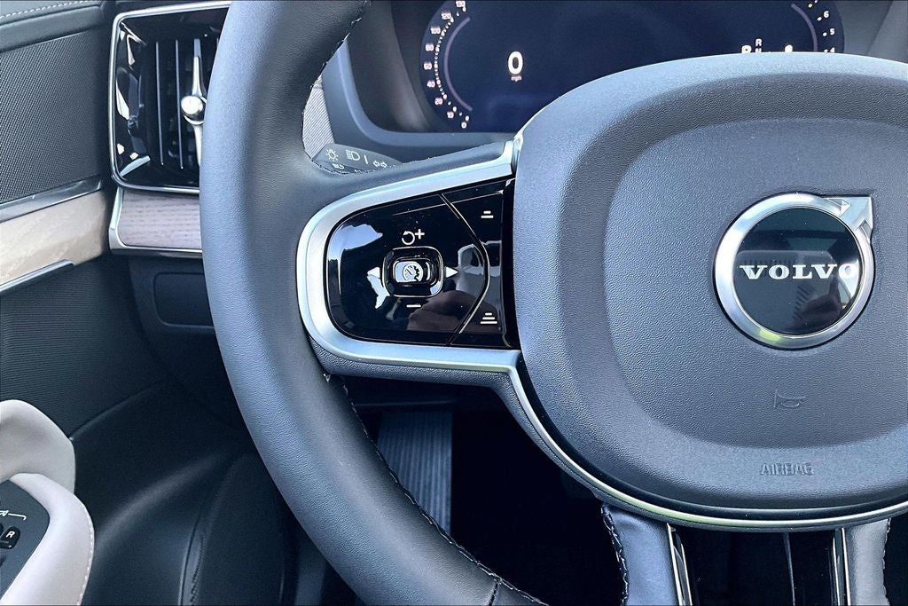 2026 Volvo XC90 B5 Core