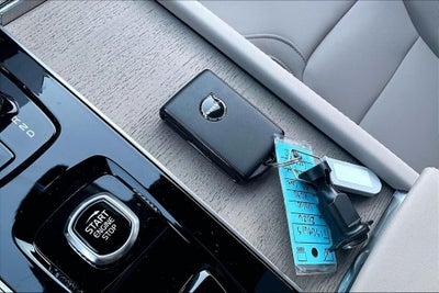 2026 Volvo XC90 B5 Core