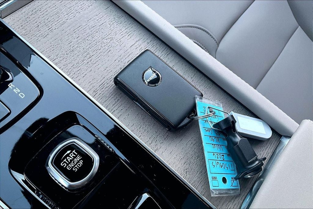 2026 Volvo XC90 B5 Core