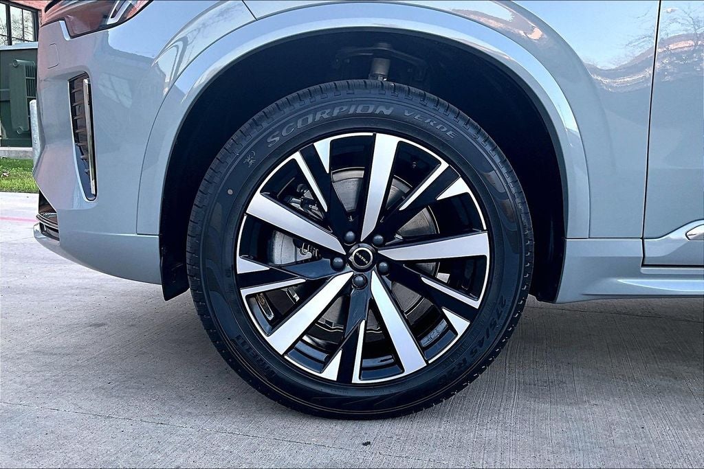 2026 Volvo XC90 B5 Core