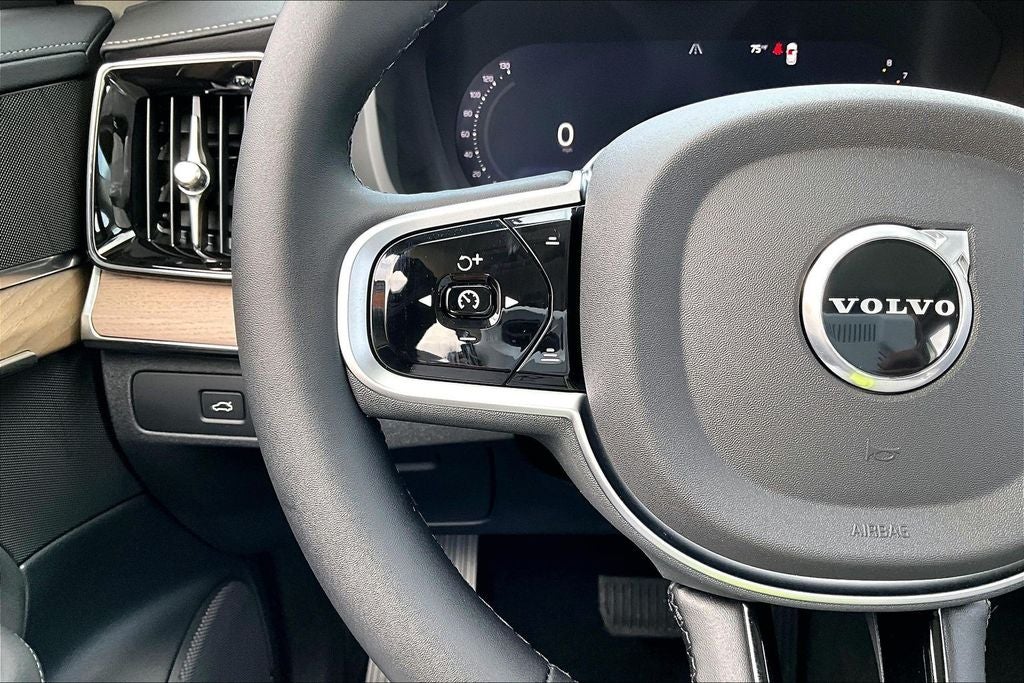 2026 Volvo XC90 B5 Core