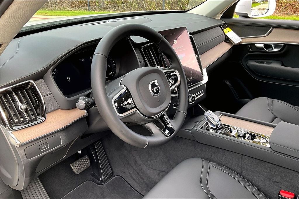 2026 Volvo XC90 B5 Core