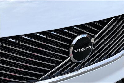 2026 Volvo XC90 B5 Core