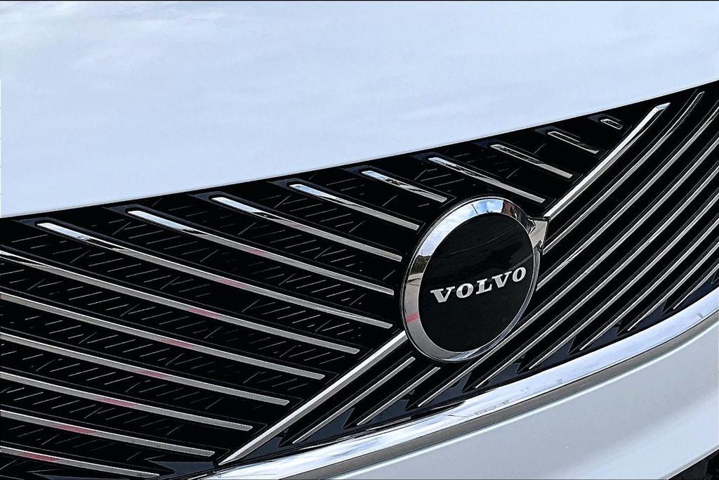 2026 Volvo XC90 B5 Core