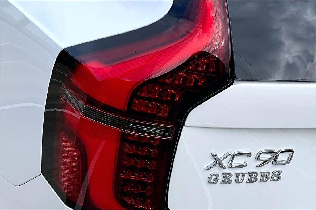 2026 Volvo XC90 B5 Core