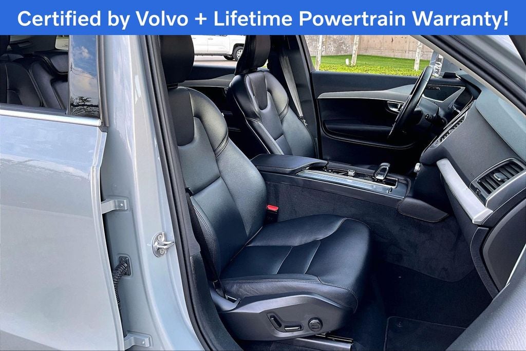2025 Volvo XC90 B5 Core