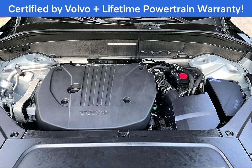 2025 Volvo XC90 B5 Core