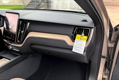 2026 Volvo XC60 B5 Plus