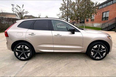2026 Volvo XC60 B5 Plus