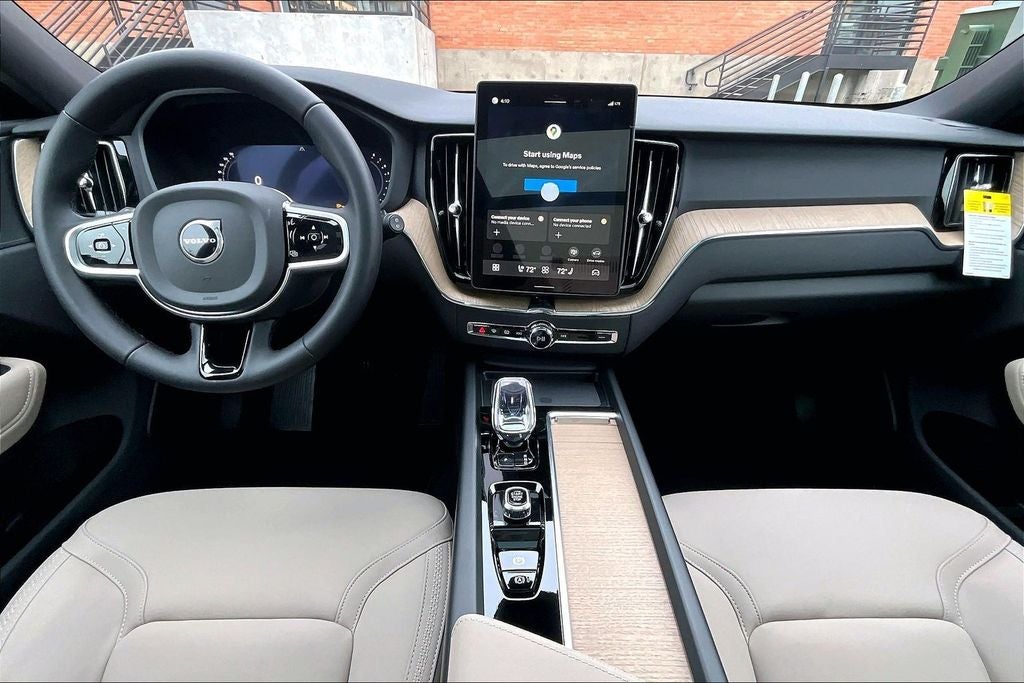 2026 Volvo XC60 B5 Plus