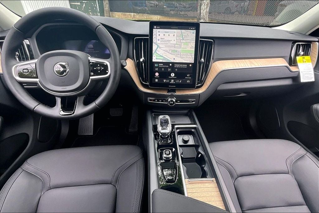 2026 Volvo XC60 B5 Plus