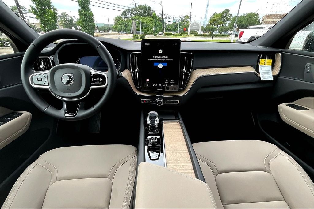 2026 Volvo XC60 B5 Plus