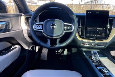 2026 Volvo XC60 B5 Plus