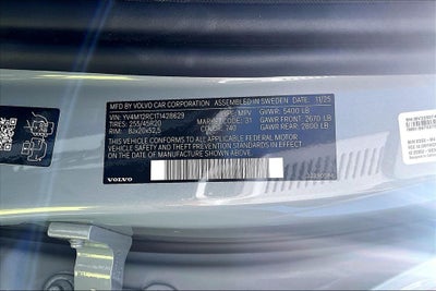 2026 Volvo XC60 B5 Plus
