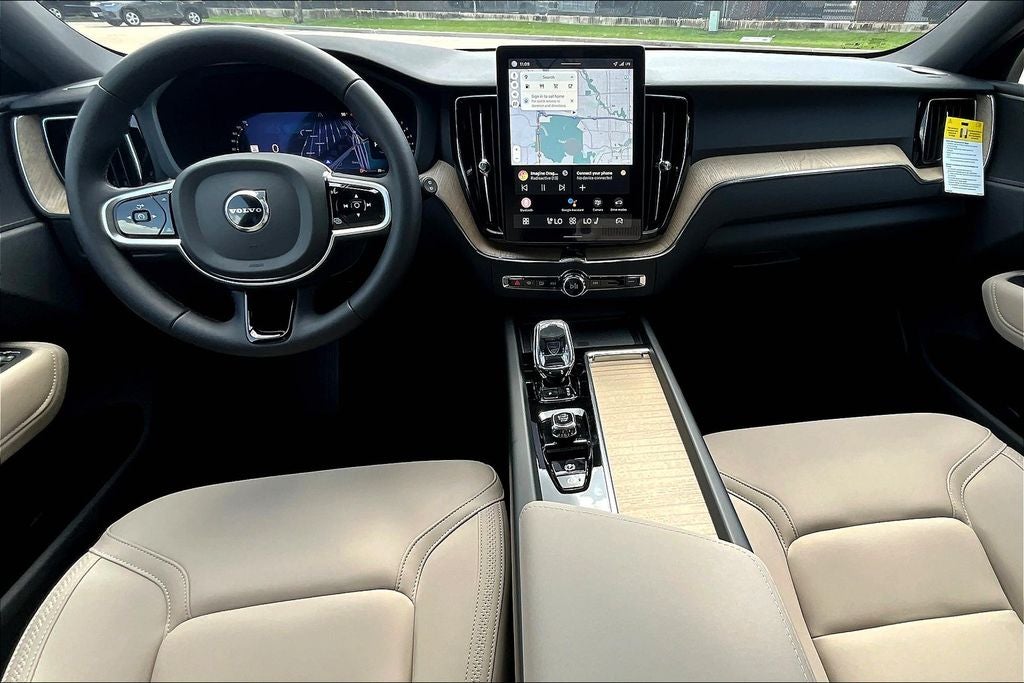 2026 Volvo XC60 B5 Plus