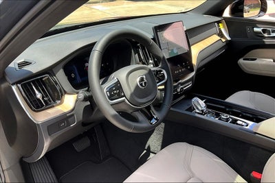 2026 Volvo XC60 B5 Plus