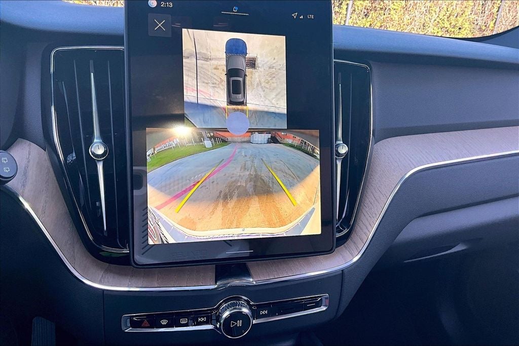 2026 Volvo XC60 B5 Plus