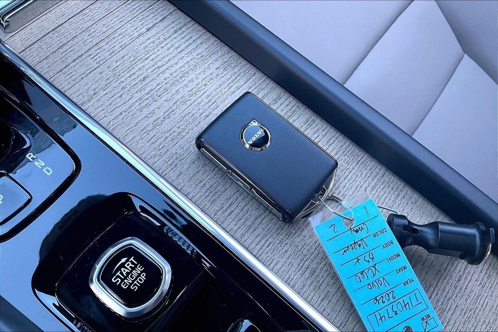 2026 Volvo XC60 B5 Plus