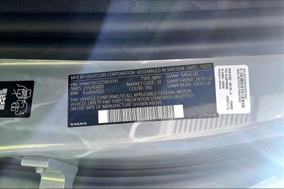 2026 Volvo XC60 B5 Plus