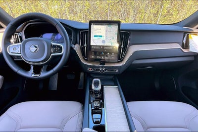 2026 Volvo XC60 B5 Plus