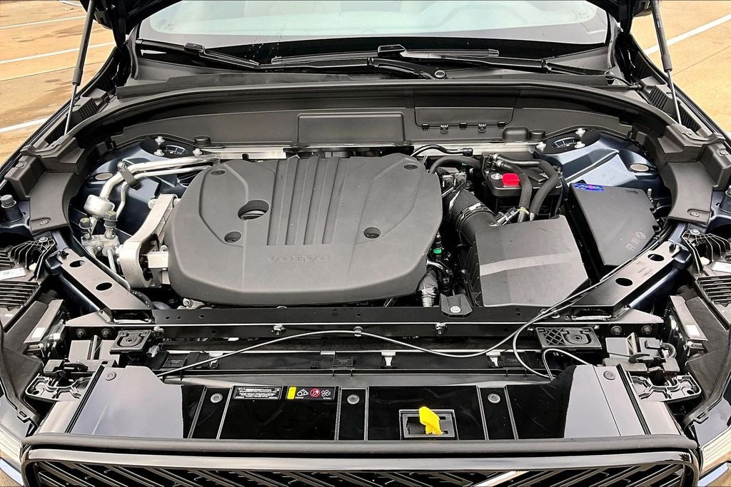 2026 Volvo XC60 B5 Plus
