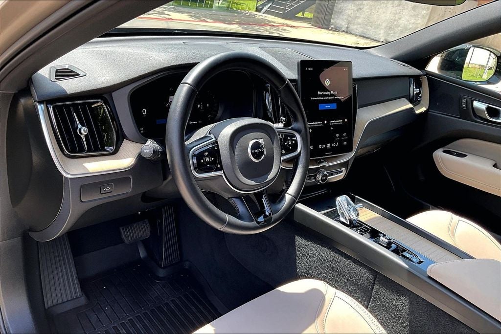 2026 Volvo XC60 B5 Plus