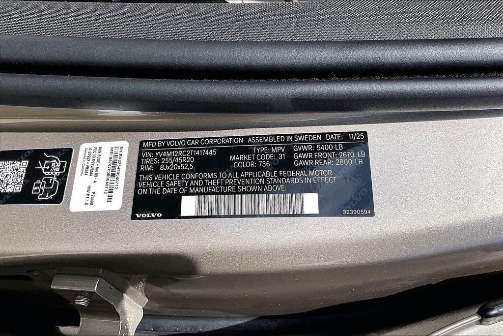 2026 Volvo XC60 B5 Plus