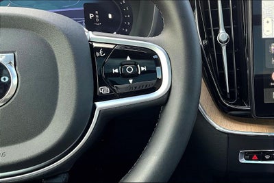 2026 Volvo XC60 B5 Plus