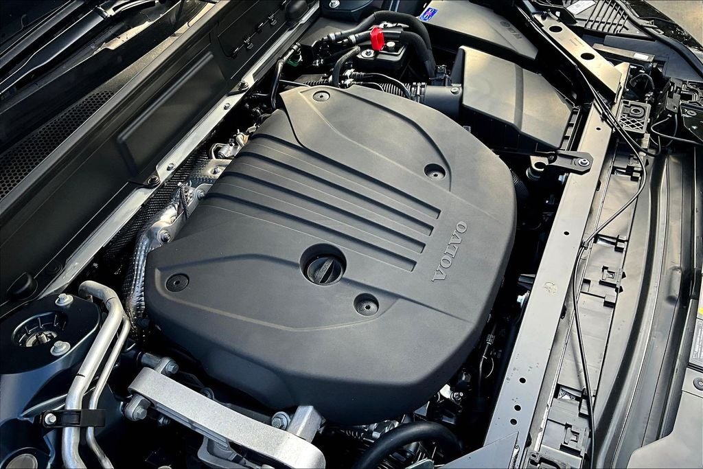 2026 Volvo XC60 B5 Plus