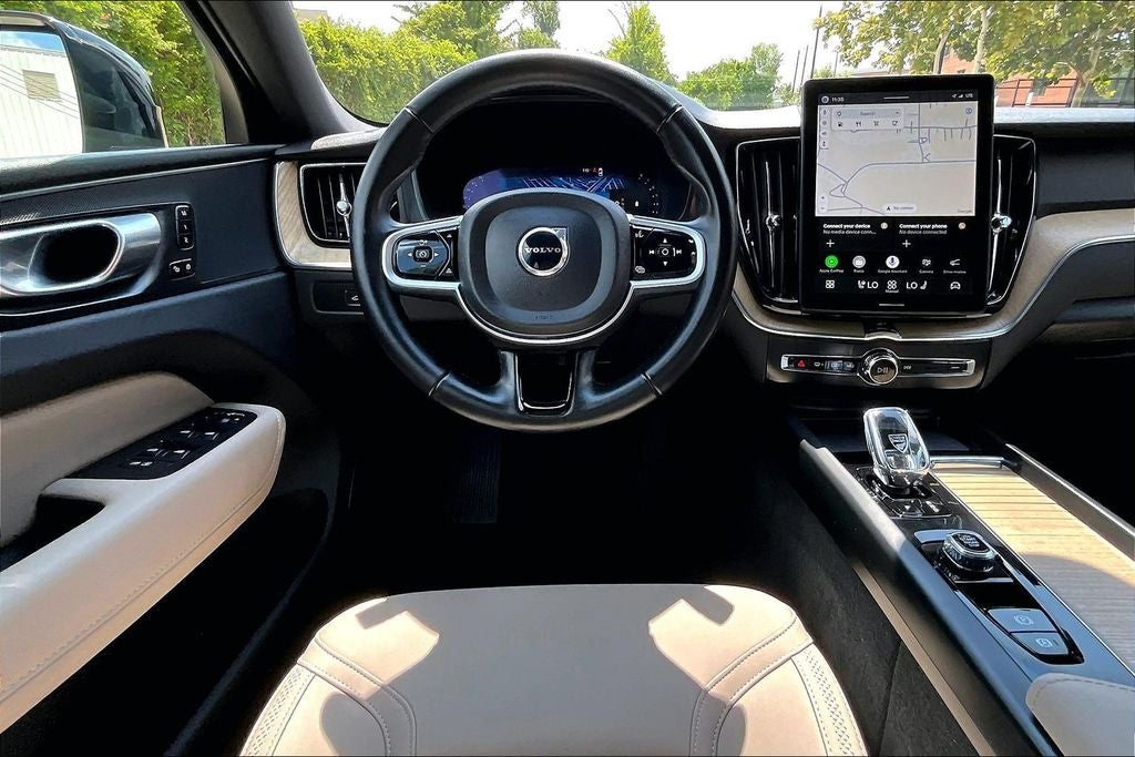 2026 Volvo XC60 B5 Plus