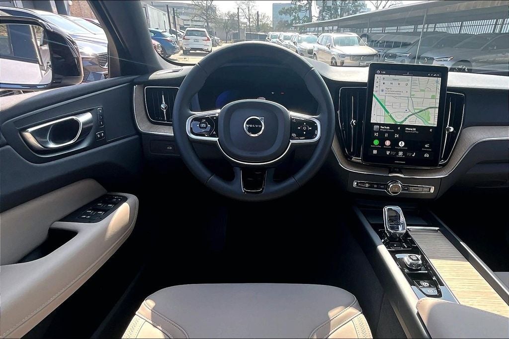 2026 Volvo XC60 B5 Plus