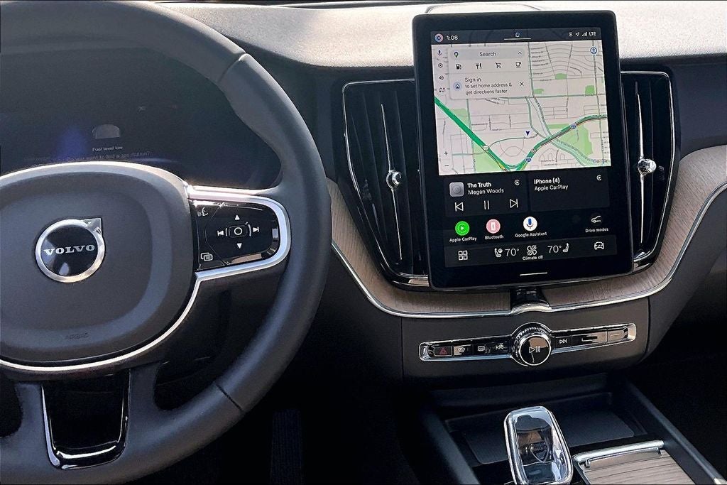 2026 Volvo XC60 B5 Plus