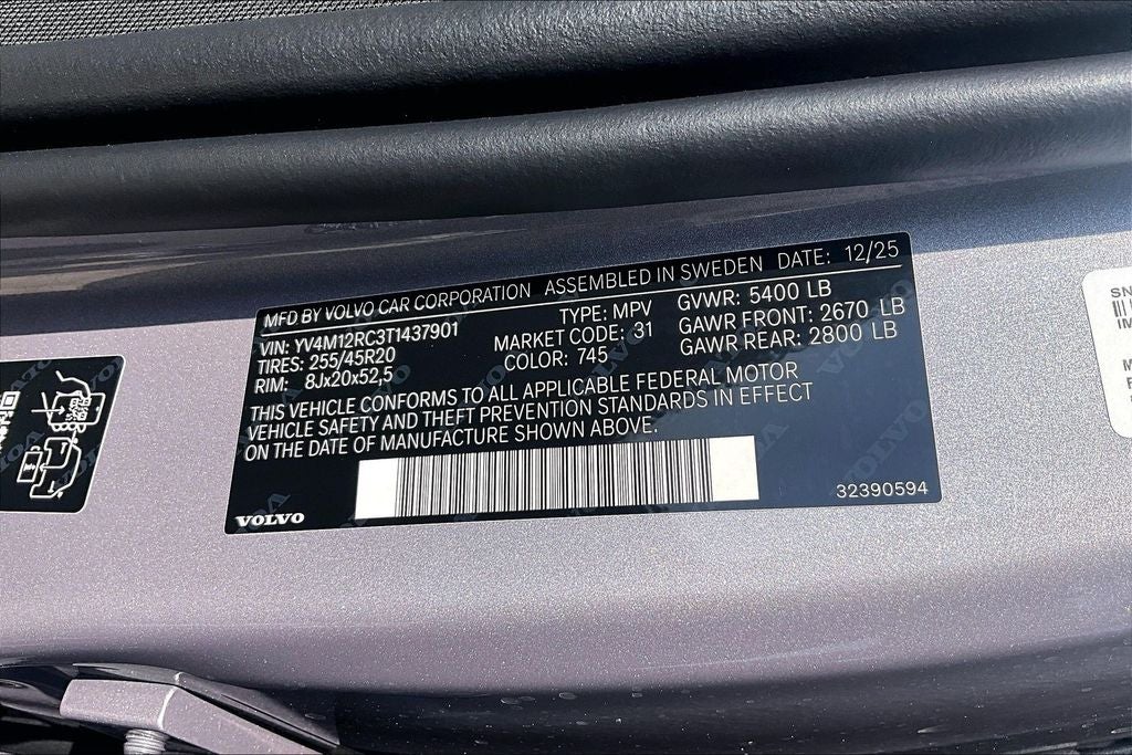 2026 Volvo XC60 B5 Plus