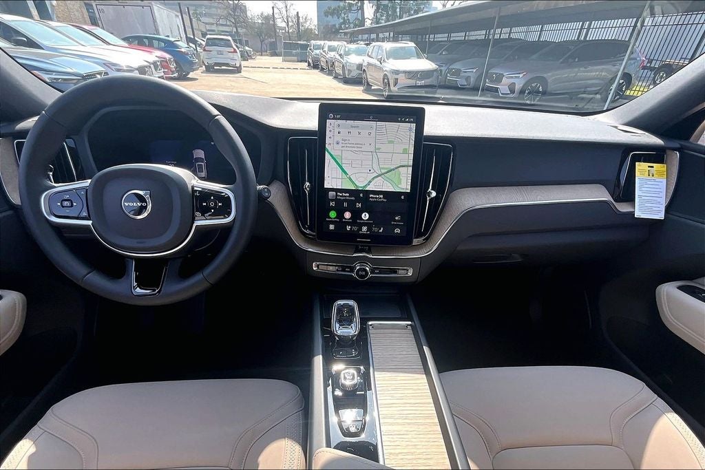 2026 Volvo XC60 B5 Plus