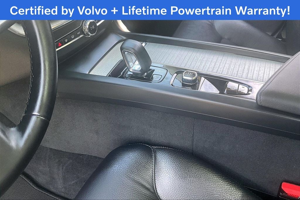 2025 Volvo XC60 B5 Plus