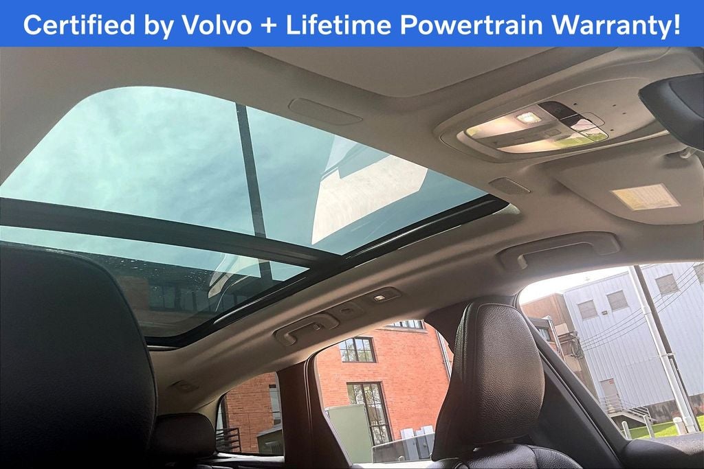 2025 Volvo XC60 B5 Plus