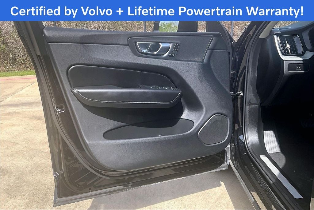 2025 Volvo XC60 B5 Plus