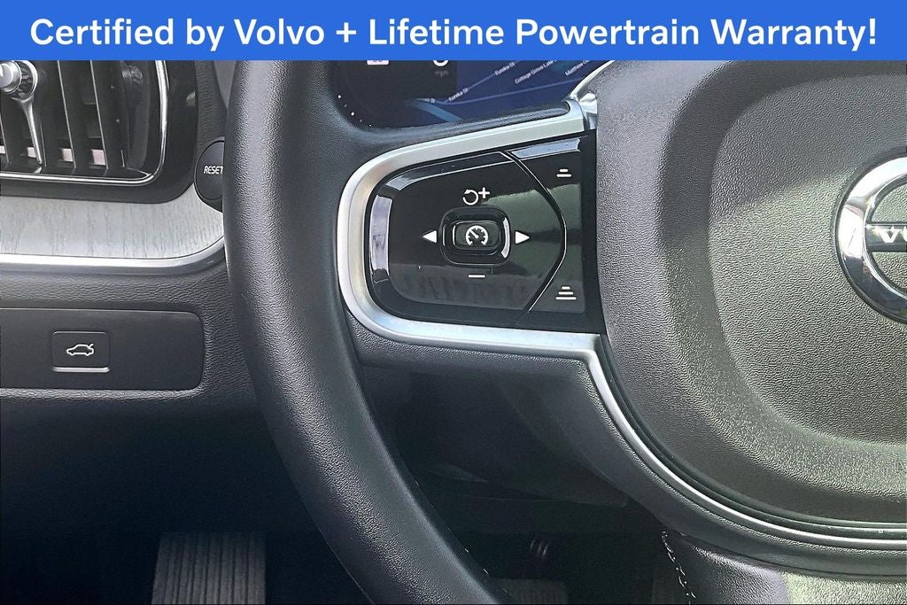 2025 Volvo XC60 B5 Plus