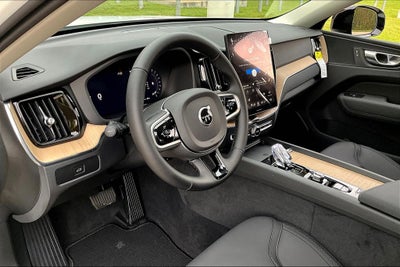 2026 Volvo XC60 B5 Plus