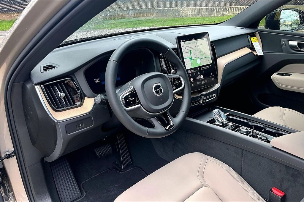 2026 Volvo XC60 B5 Plus