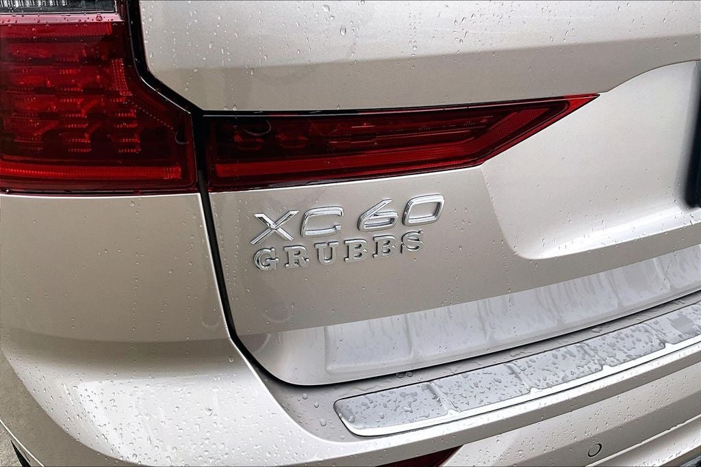 2026 Volvo XC60 B5 Plus
