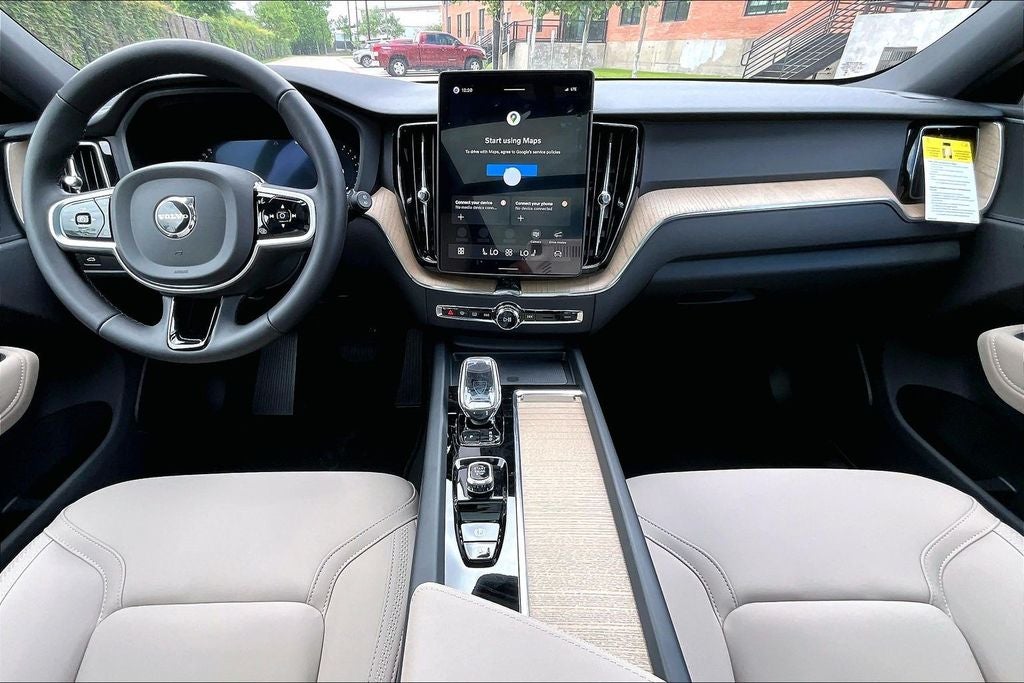 2026 Volvo XC60 B5 Plus