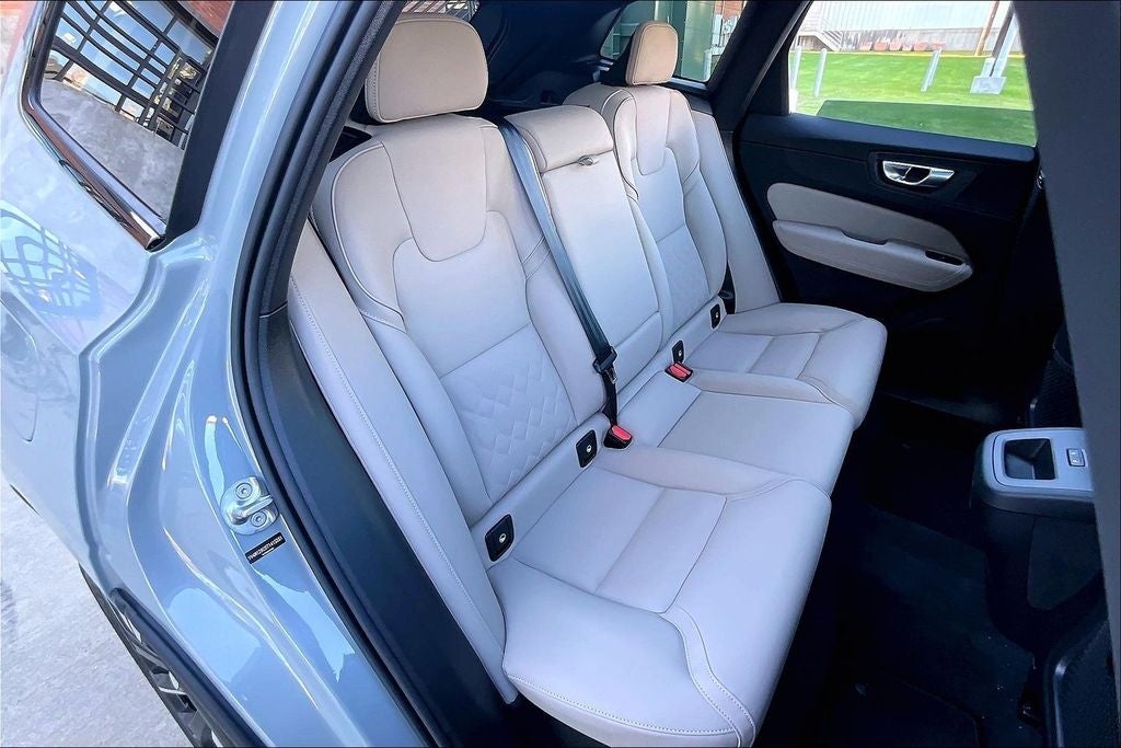 2026 Volvo XC60 B5 Plus