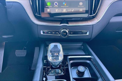 2026 Volvo XC60 B5 Plus