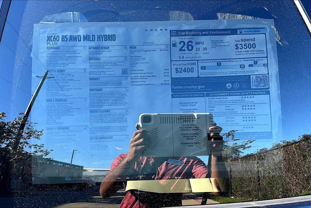 2026 Volvo XC60 B5 Plus