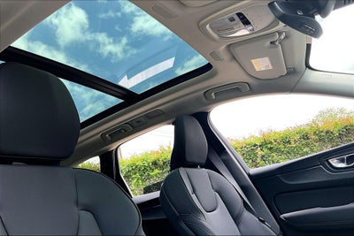 2026 Volvo XC60 B5 Plus