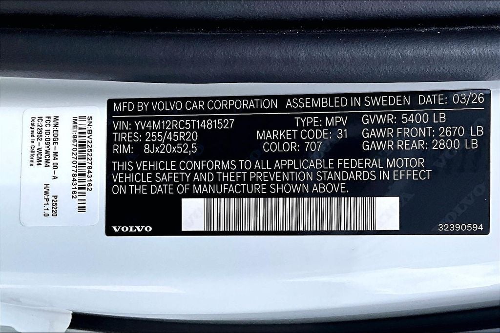 2026 Volvo XC60 B5 Plus