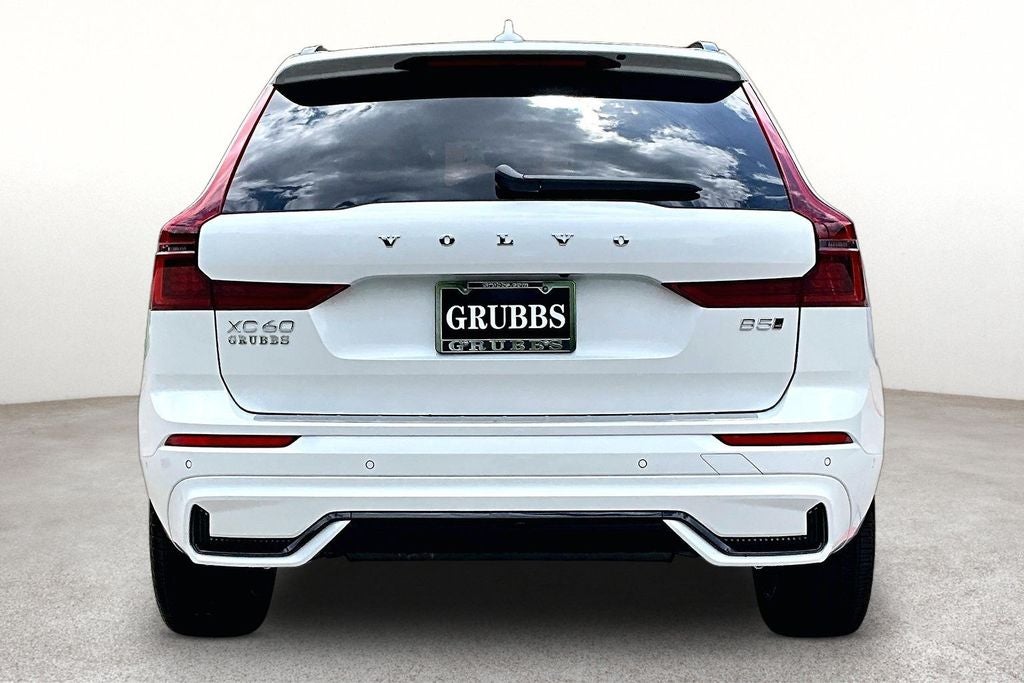 2026 Volvo XC60 B5 Plus