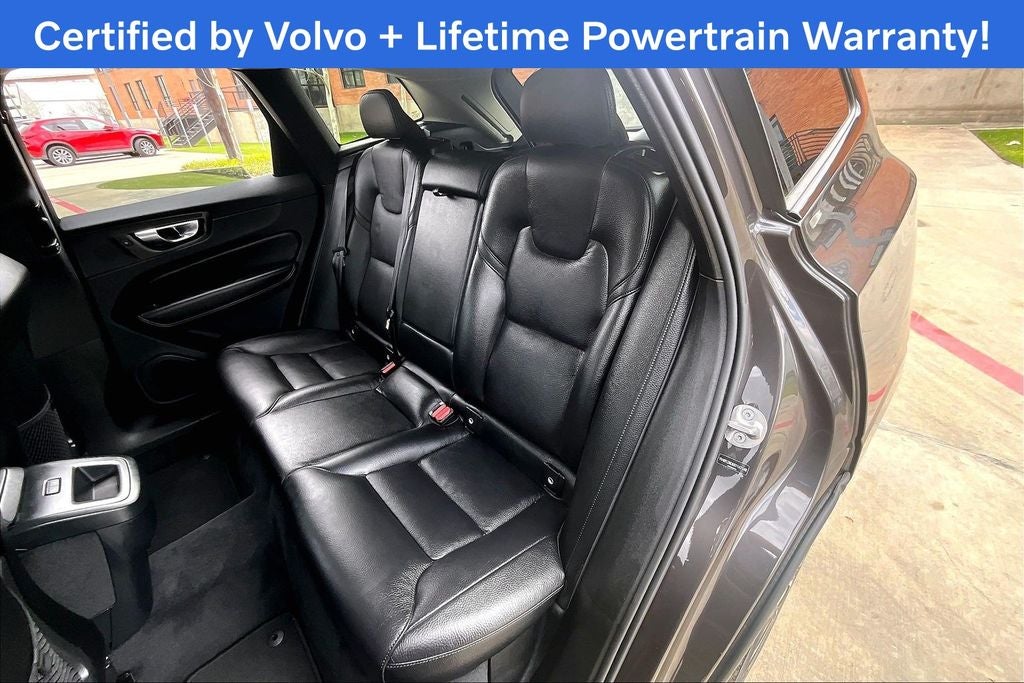 2025 Volvo XC60 B5 Plus