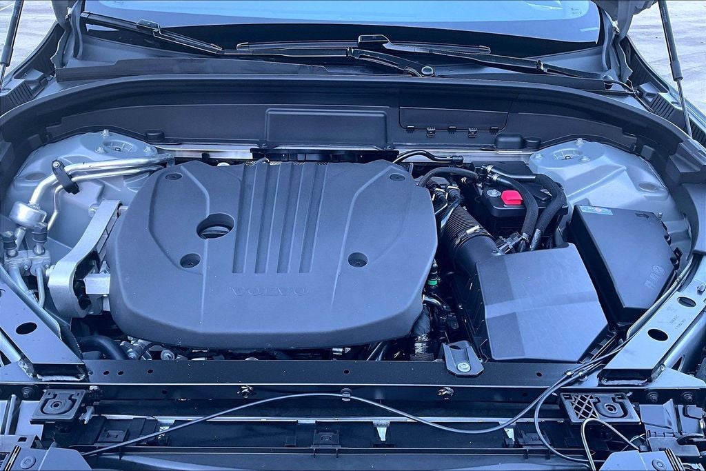 2026 Volvo XC60 B5 Plus